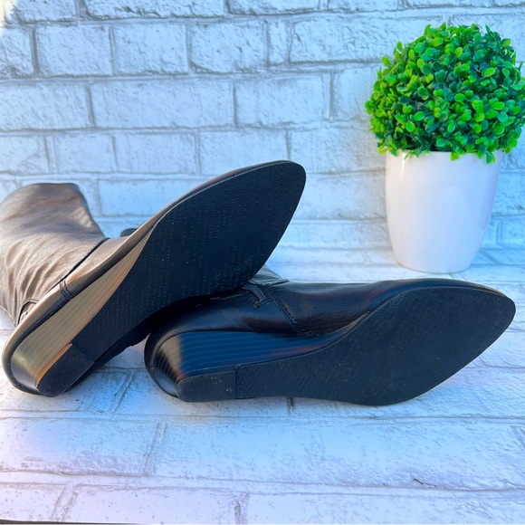 Calvin Klein brand new women’s boots, size 7.5 US - Picture 7 of 11